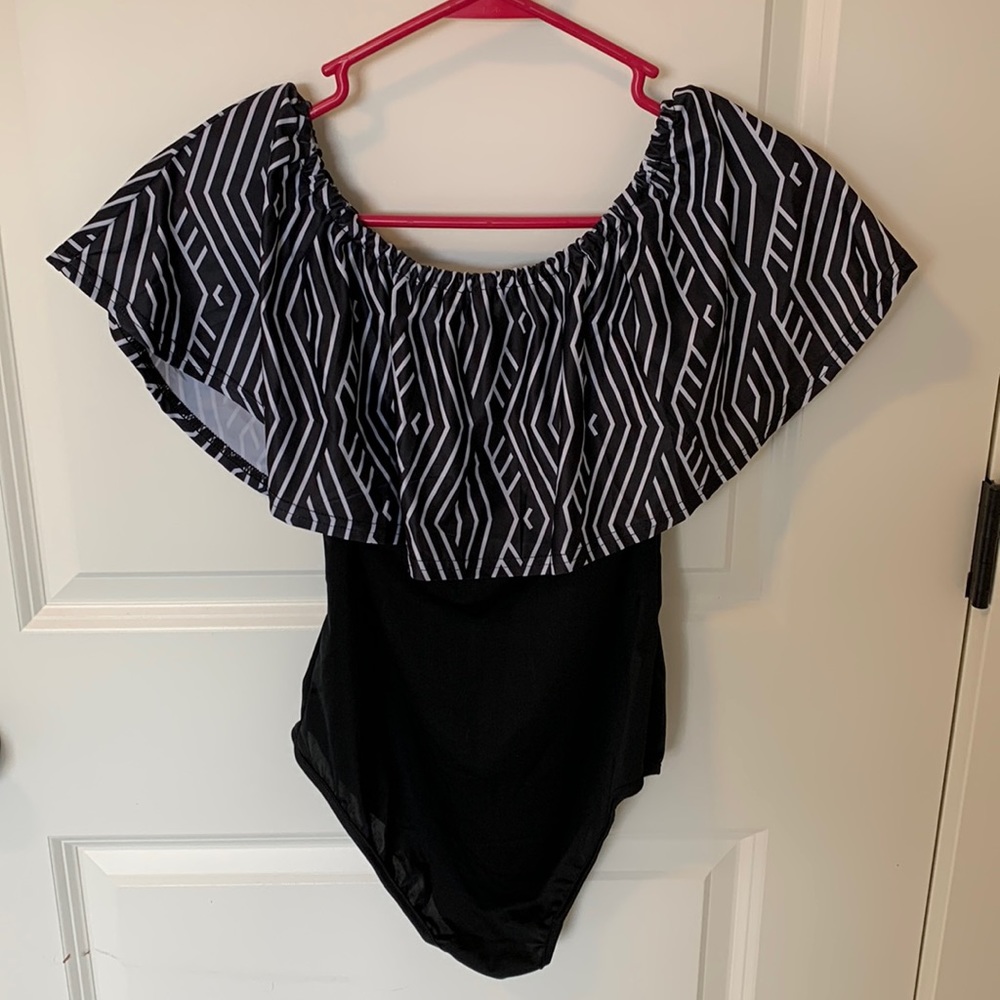 Cupshe One Piece Swin Suit or bodysuit